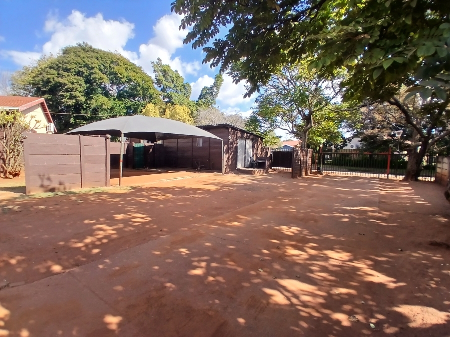 Commercial Property for Sale in Mooinooi North West